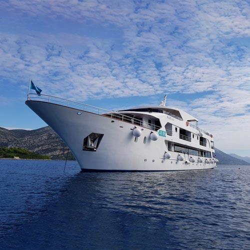 Travel on the roof - Jewish tours and kosher cruises in Croatia